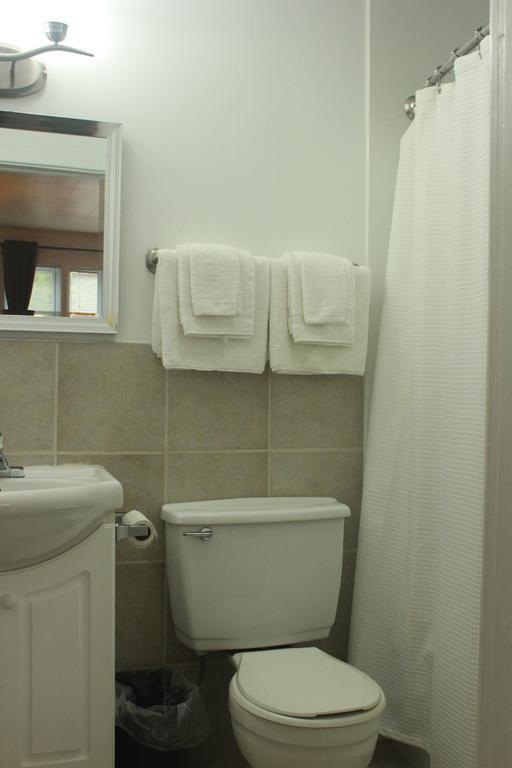 New Rockland Motel Bobcaygeon Εξωτερικό φωτογραφία