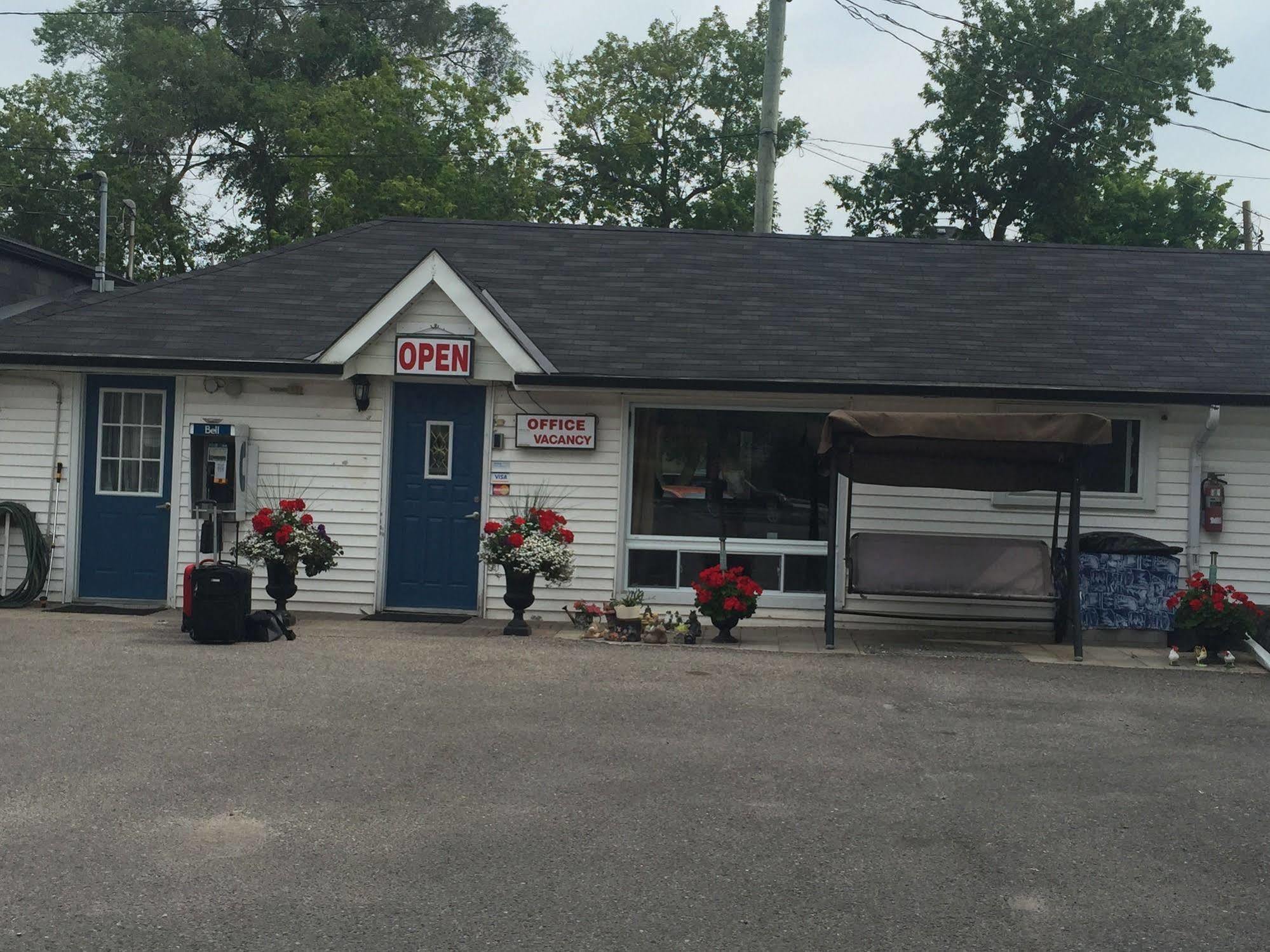 New Rockland Motel Bobcaygeon Εξωτερικό φωτογραφία